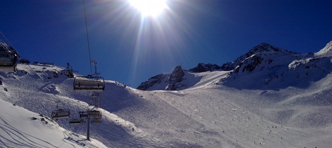Gletsjer skien in Stubaital Gletsjer skien in Stubaital
